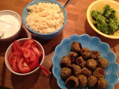 Falafel%2Boch%2Bcoucous - Falafel med couscous, vitlökssås och broccoli
