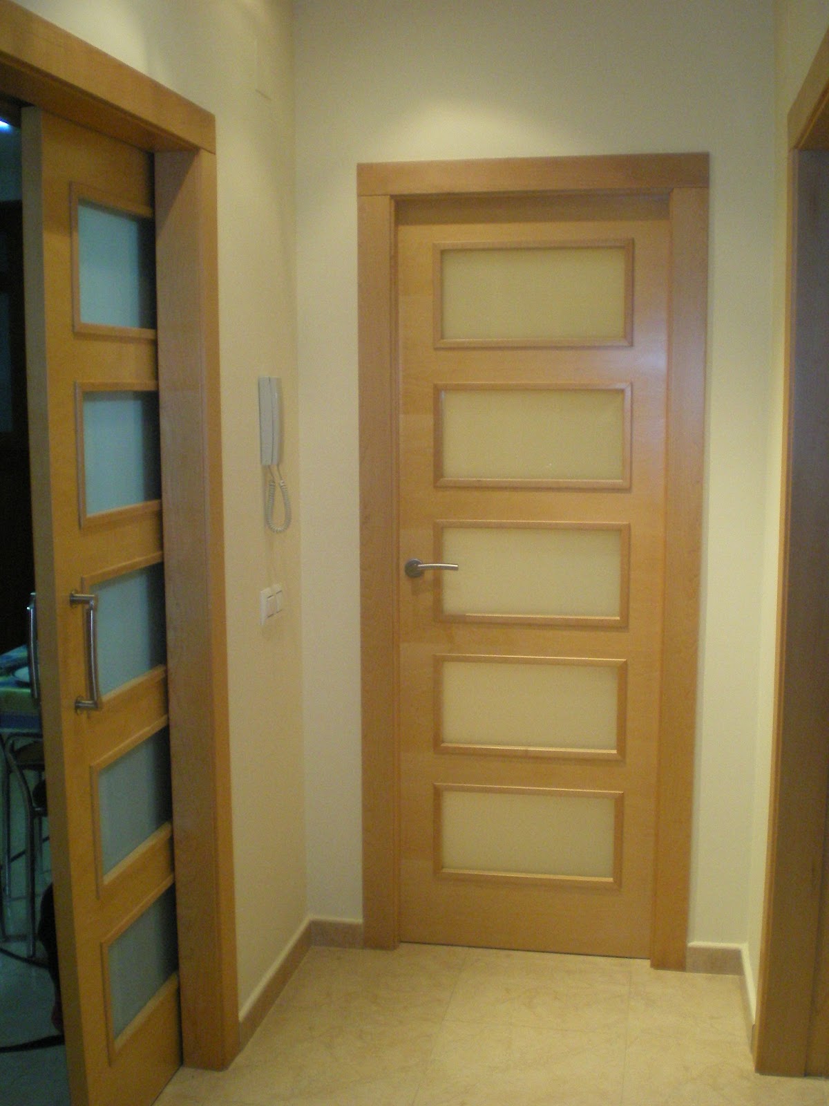 CARPINTERÍA JUAN RUIZ: PUERTAS DE PASO