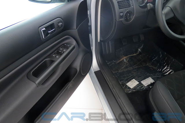 VW Golf 1.6 2013 Prata Sargas - interior