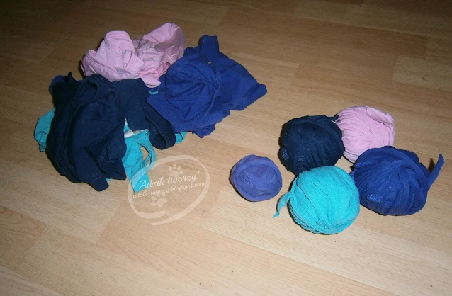 Włóczka z bluzek DIY - jak zrobić t-shirt yarn - blog DIY Adzik tworzy