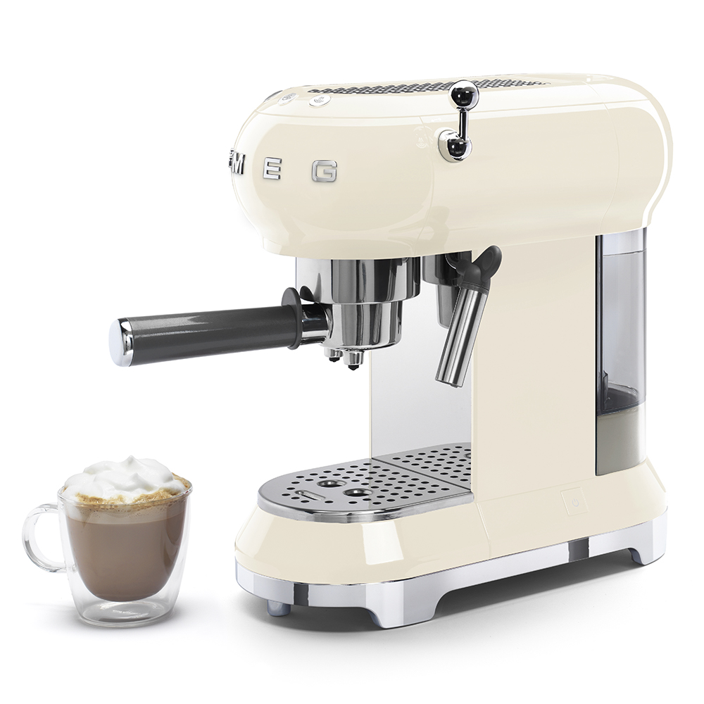 Smeg ECF01 Espresso Machine Review