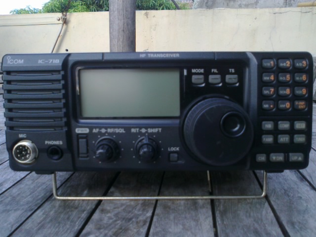 RADIOMANIA: ICOM IC 718