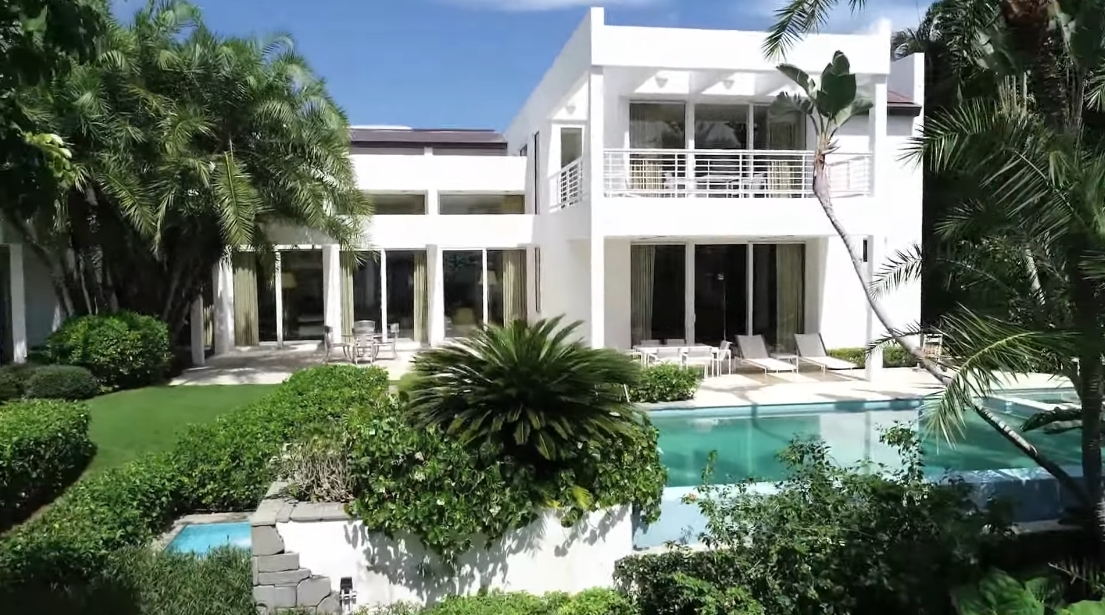 35 Interior Design Photos vs. 936 N Lake Way, Palm Beach, FL Luxury Home Tour