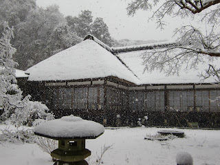 雪の浄智寺