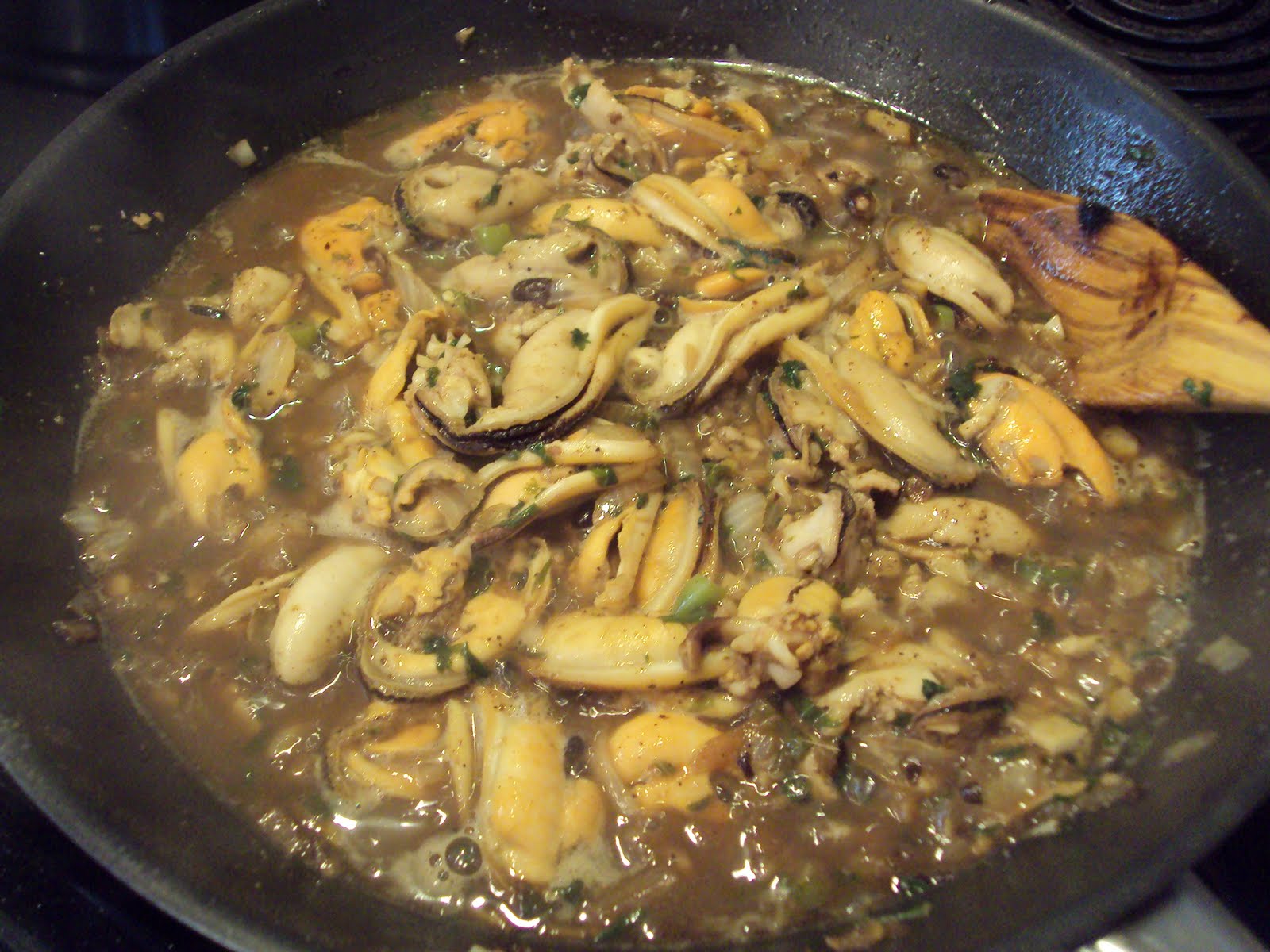 MUSSELS in WHITE WINE n BLACK BEAN SAUCE