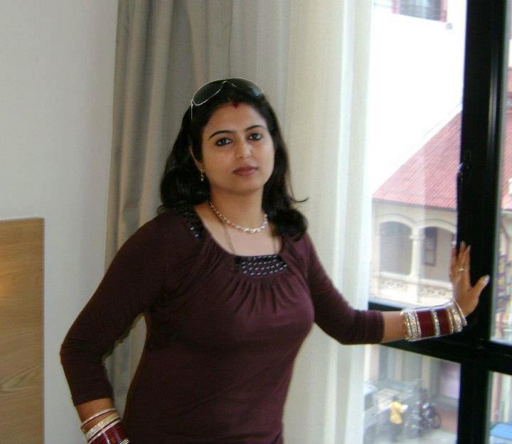 Sexy Figure Big Tits Desi Girls Photos