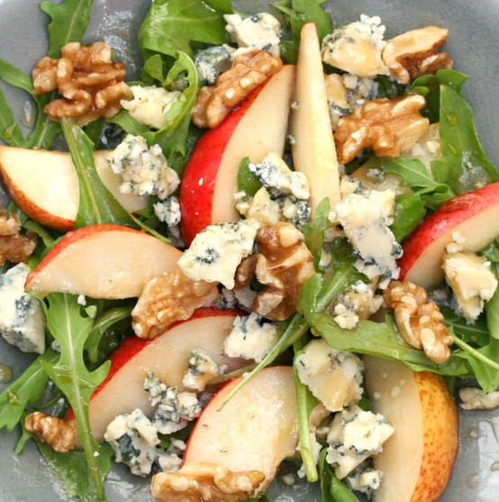 Craddy's Kitchen pear, blue cheese, walnuts, arugula salad with a