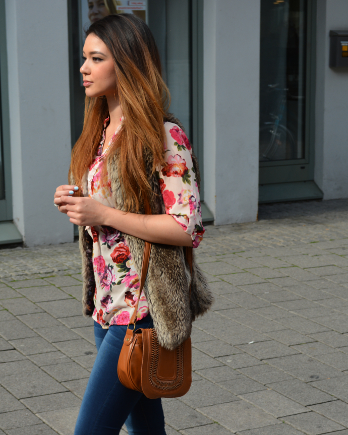 brown flats outfit, Burlington Floral Blouse, Floral Blouse, Bershka Vest, YMI Jeans, Payless Shoesource Flats, Fall Outfits
