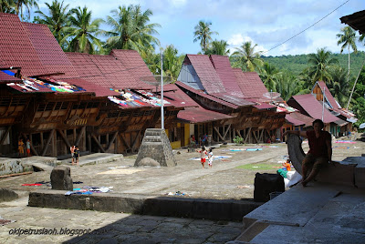 Desa Hilimondregeraya