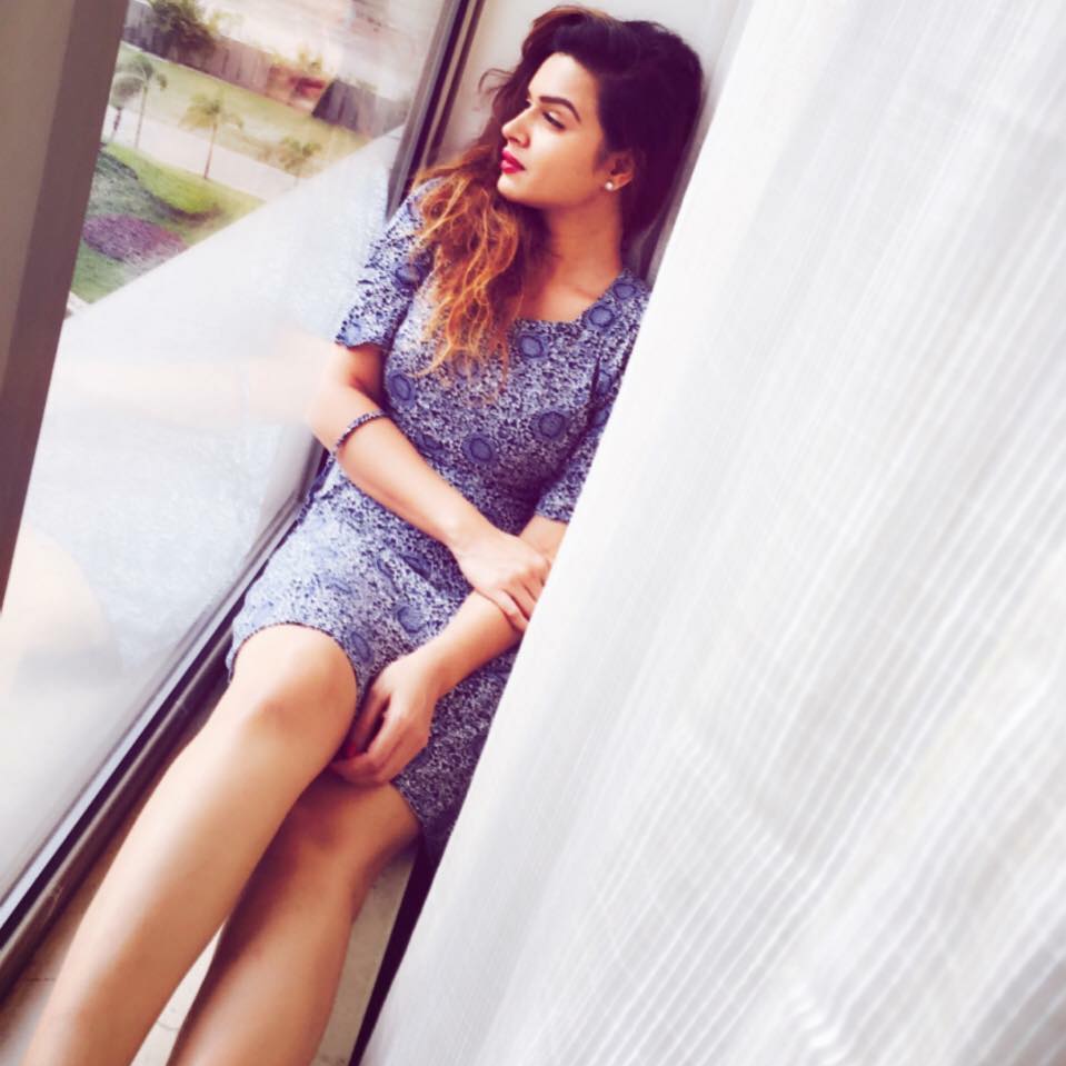 Aashka Goradia TV Actress Sexy Gallery