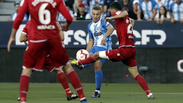 El Málaga cae contra el Deportivo y se queda sin el ascenso (0-1)