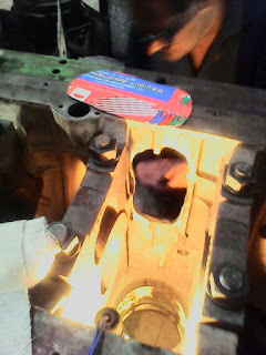 Metal Locking Under Process Metal Locking Under Process