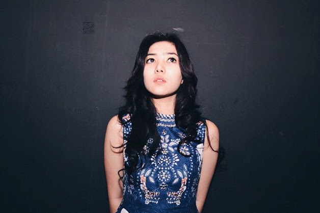 Galeri Foto Isyana Sarasvati