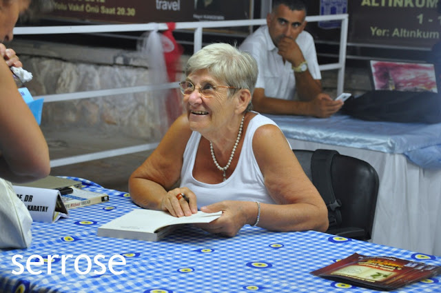 Yolun Neresindeyim?: Canan Efendigil Karatay ve Didim İmza Günleri