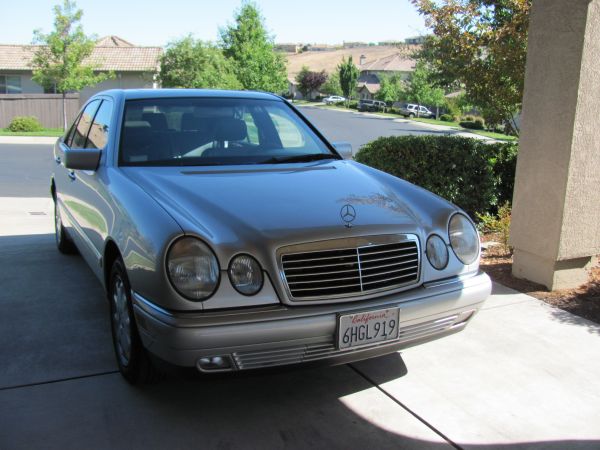 Mr. Cleans Auto Sales: 1998 Mercedes E320...SOLD