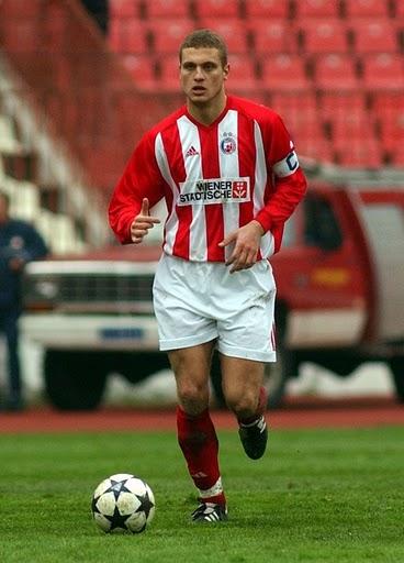 Football Player’s Biography 7: Nemanja Vidić