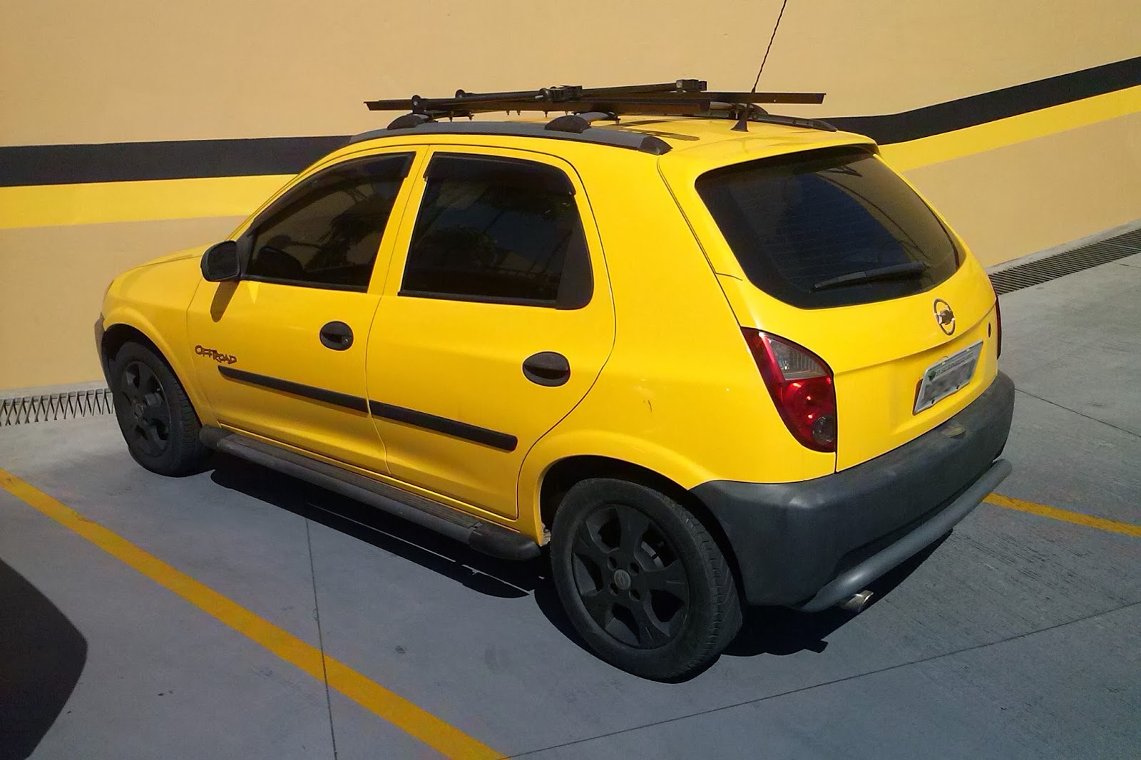 BUSOOc / fb.com/busoolhar/: GM Celta Off Road 2005