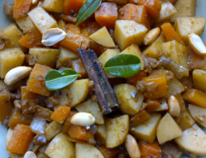 Rocket and Roses Vegan Kitchen: Mussaman Potato & Carrot Curry (vegan ...