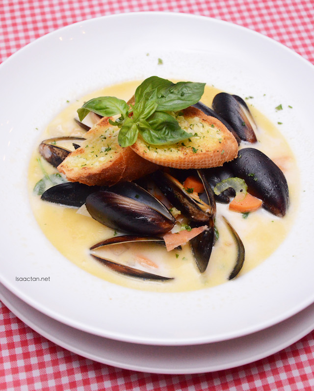 Black Mussels Soup - RM28