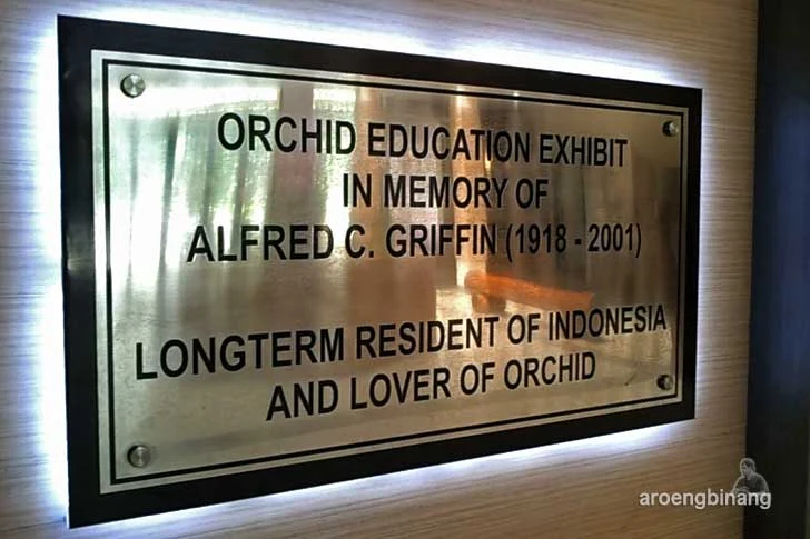 rumah anggrek kebun raya bogor