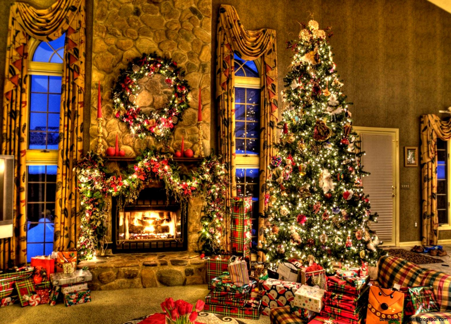 Christmas Tree with Fireplace