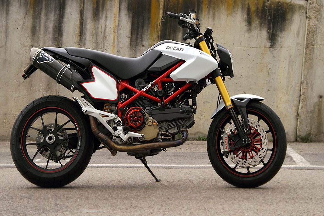 Ducati 1100s
