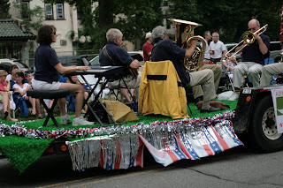 Ridgewood News Jumps on the Bandwagon on Gabbert Pay Raise ridgewood+4th+parade+165