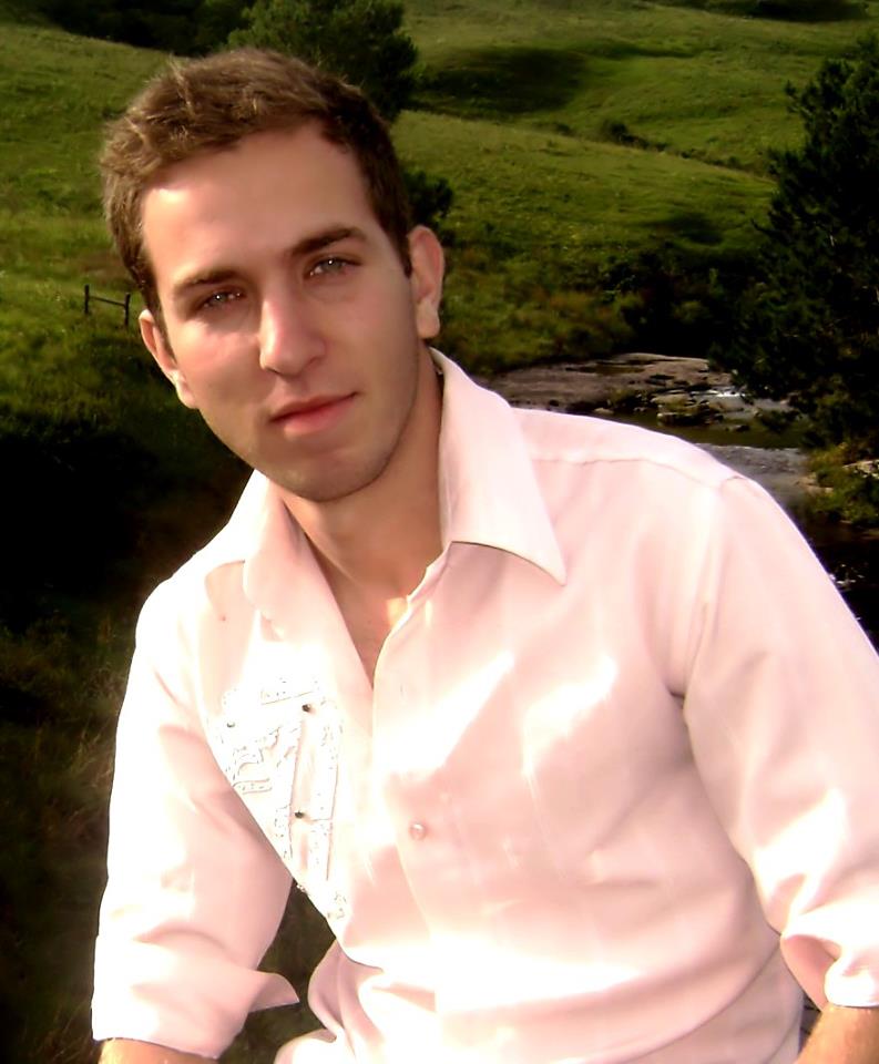 UM POR TUDO Entrevistado do Mês Diego Becker, inspirado