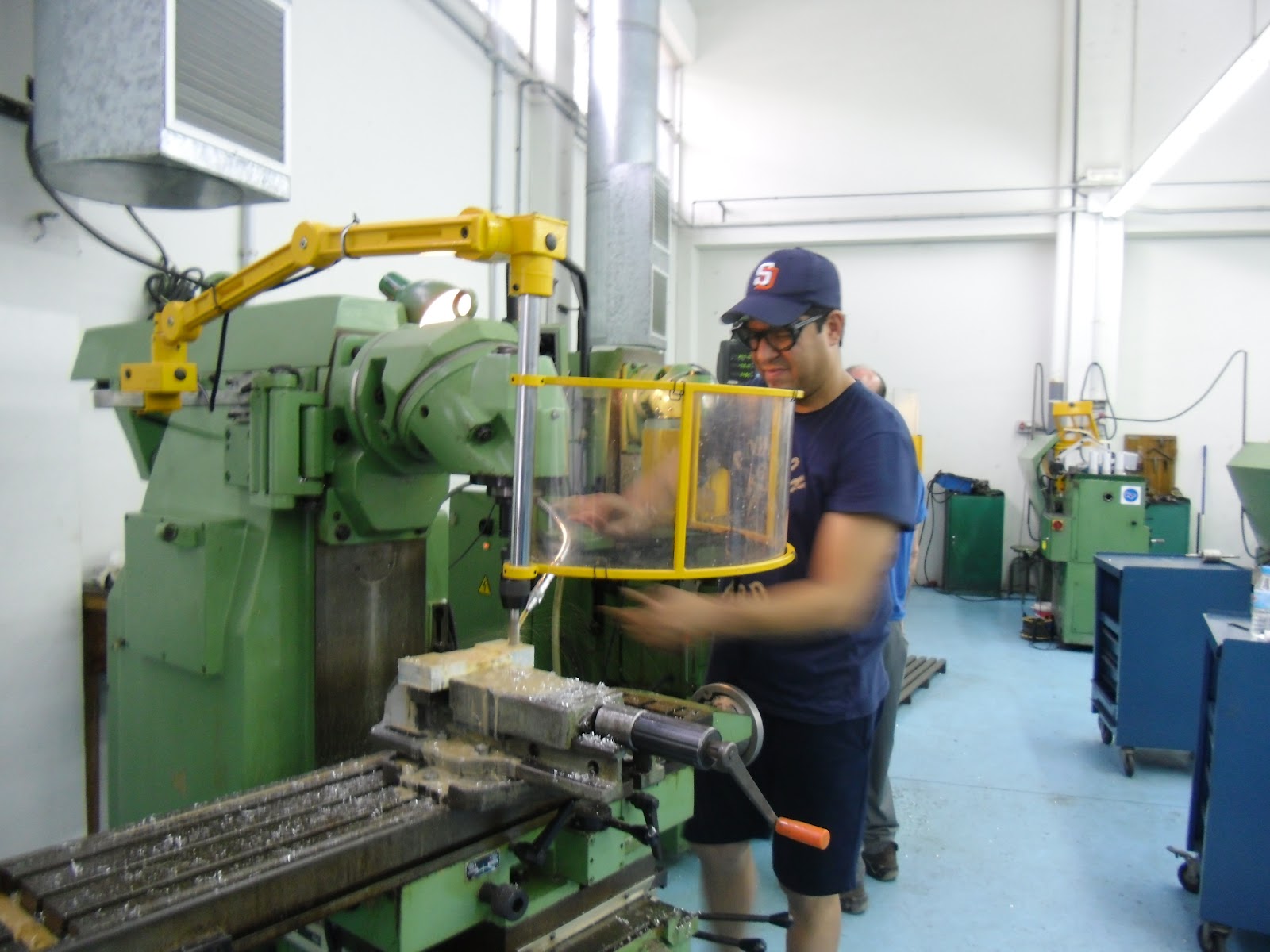 ELECTROMECANICO DE MANTENIMIENTO SERVEF CONOCIENDO LAS