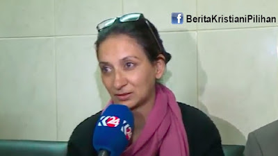 Wanita Kristen yang Diculik ISIS Kembali Bersama Ayahnya Setelah Tiga Tahun