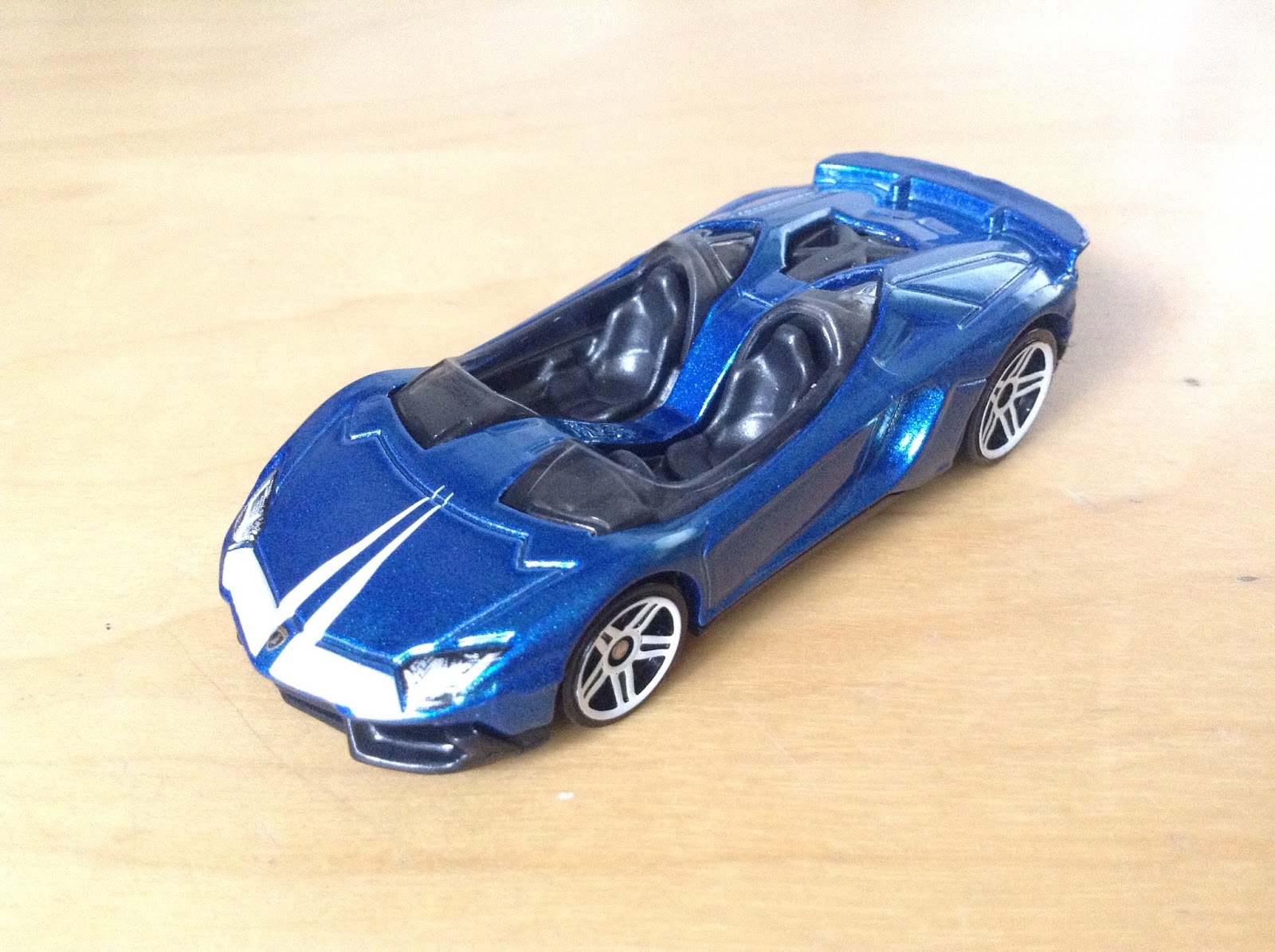 JULIAN'S HOT WHEELS BLOG: 2015 HW Exotics 5-Pack