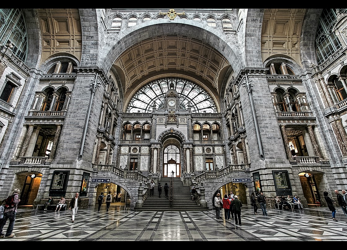 5five5 Antwerp Central Station (Antwerp Belgium)