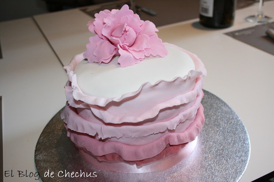 tarta con chocolate y fondant, el blog de chechus, chechus cupcakes