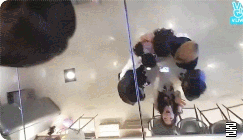 [오마이걸] 바보들은 즐겁다...gif | 인스티즈