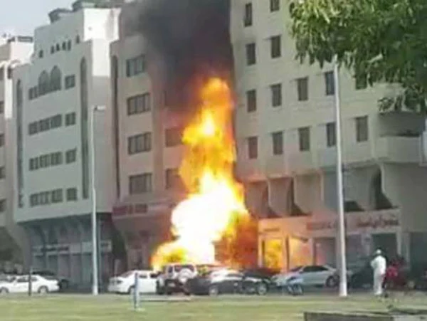 A fire broke out on Thursday at a four-storey apartment building in Abu Dhabi, with civil defence teams quickly containing the spread of the fire. Videos circulating of the fire showed firefighters quickly attending to the scene, and putting out the blaze.
