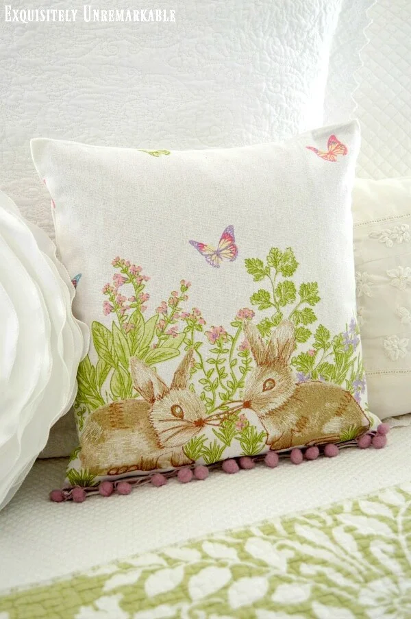 Easy Easter Pillow Cover DIY