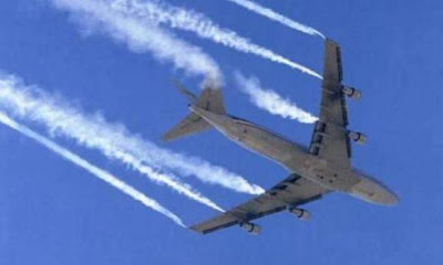 
Έλληνας πιλότος: Σας ψεκάζουμε σαν κατσαρίδες
