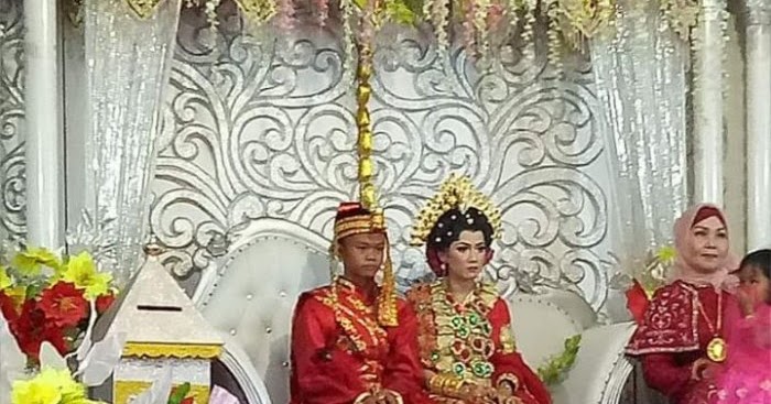 Resepsi Pernikahan Remaja 15 Tahun di Polman Sulbar Pakai 