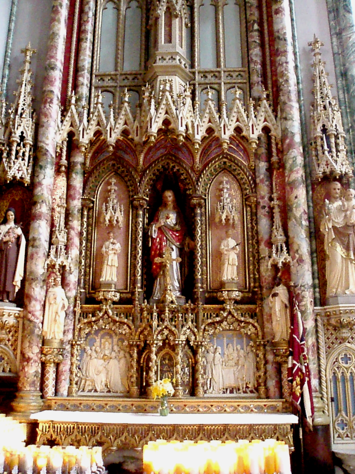 Catholic Art and Architecture The altars of Notre Dame, Ottawa