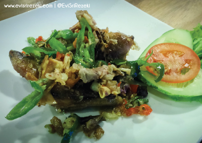Ayam Cacah: Sensasi Kuliner Khas Lombok