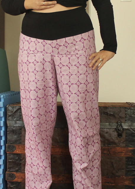 Flannel pajama pants with a hacked yoga waist made from the Simplicity 1563 sewing pattern.
