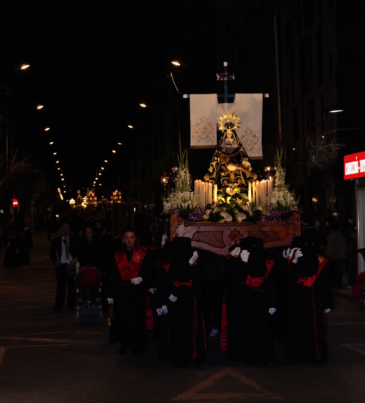 ALICANTE SIEMPRE VIERNES SANTO EN SAN JUAN. COFRADÍA