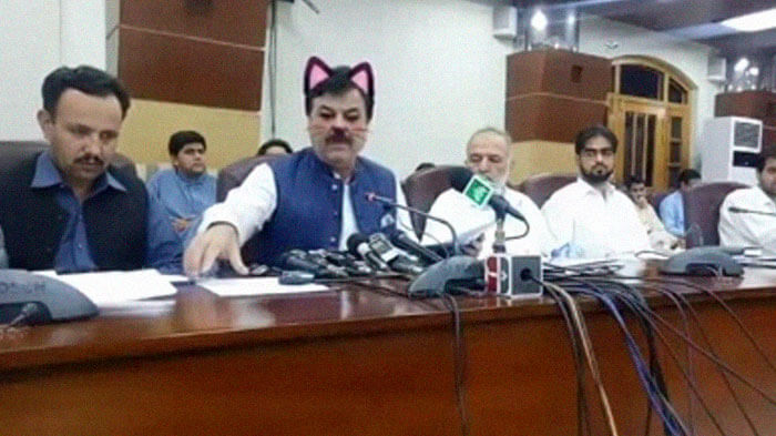 Pakistani Government Officials Forgot To Turn Off The Cat Filter During Facebook Live Pakistani Government Officials Forgot To Turn Off The Cat Filter During Facebook Live
