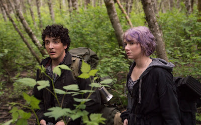 Wes Robinson and Valorie Curry in Blair Witch (2016)