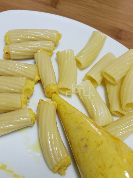 Ensalada de pasta rigatoni rellena