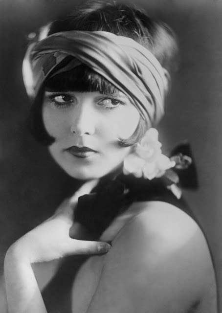 The Girl With the Bob – 27 Stunning Portraits of Louise Brooks in the