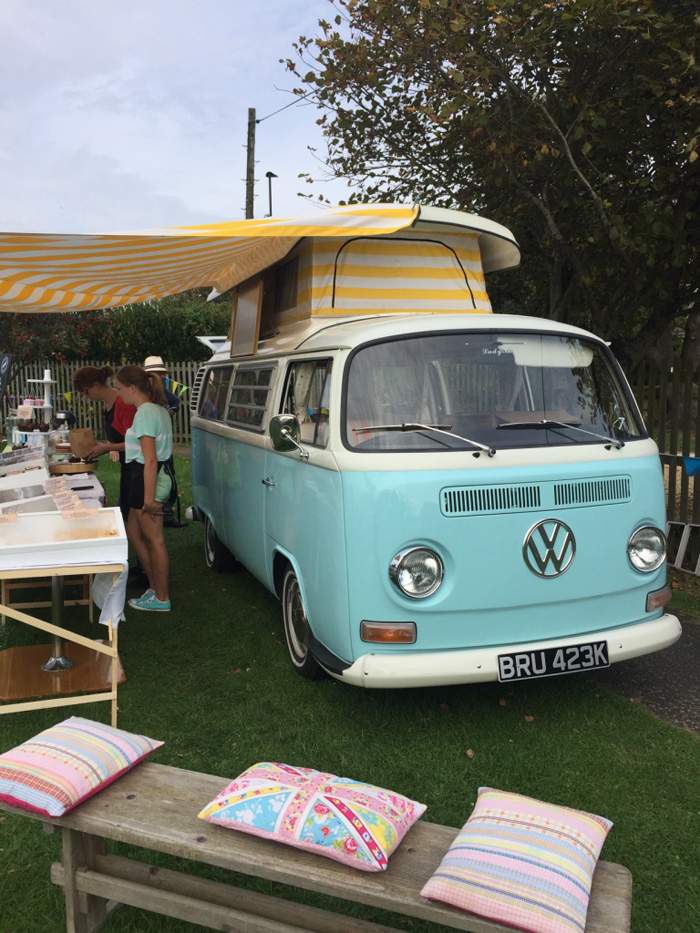 TRAVEL Yarmouth Vintage Car Boot Sale The Apple Market