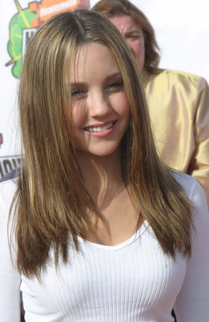 Hot Bio Celebrity Pictures Amanda Bynes Latest Hot Pictures