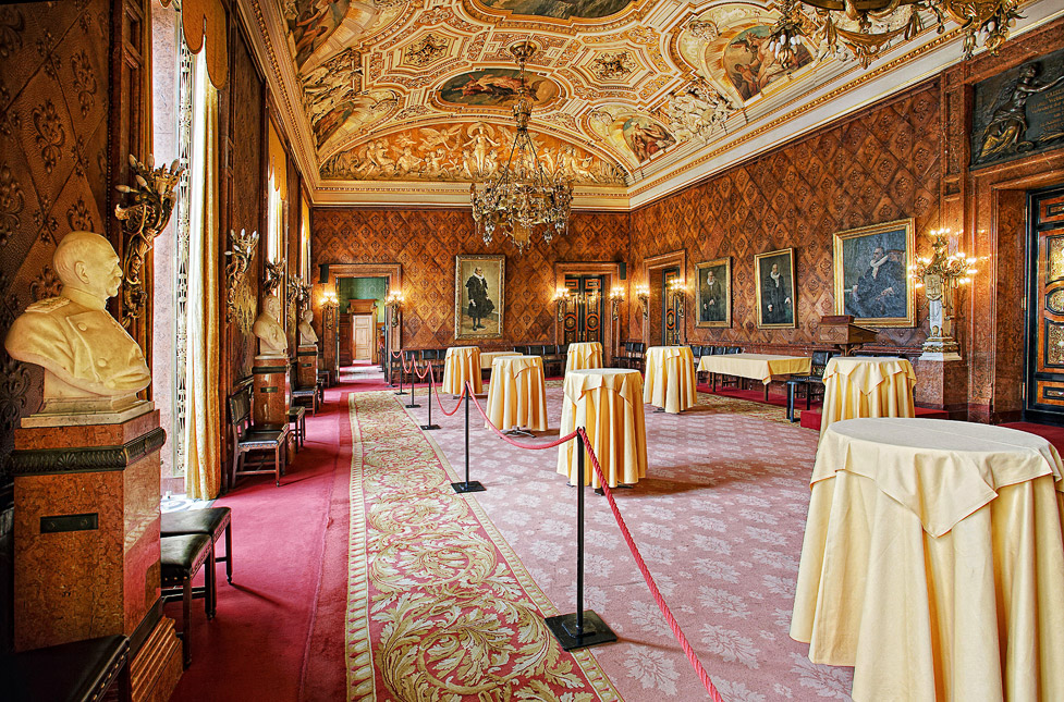 тулузская ратуша внутри. рыночную площадь, ратушу, городской собор средневековье. таллиннская ратуша презентация. ратуша это в истории. городская ратуша гамбург императорский зал.