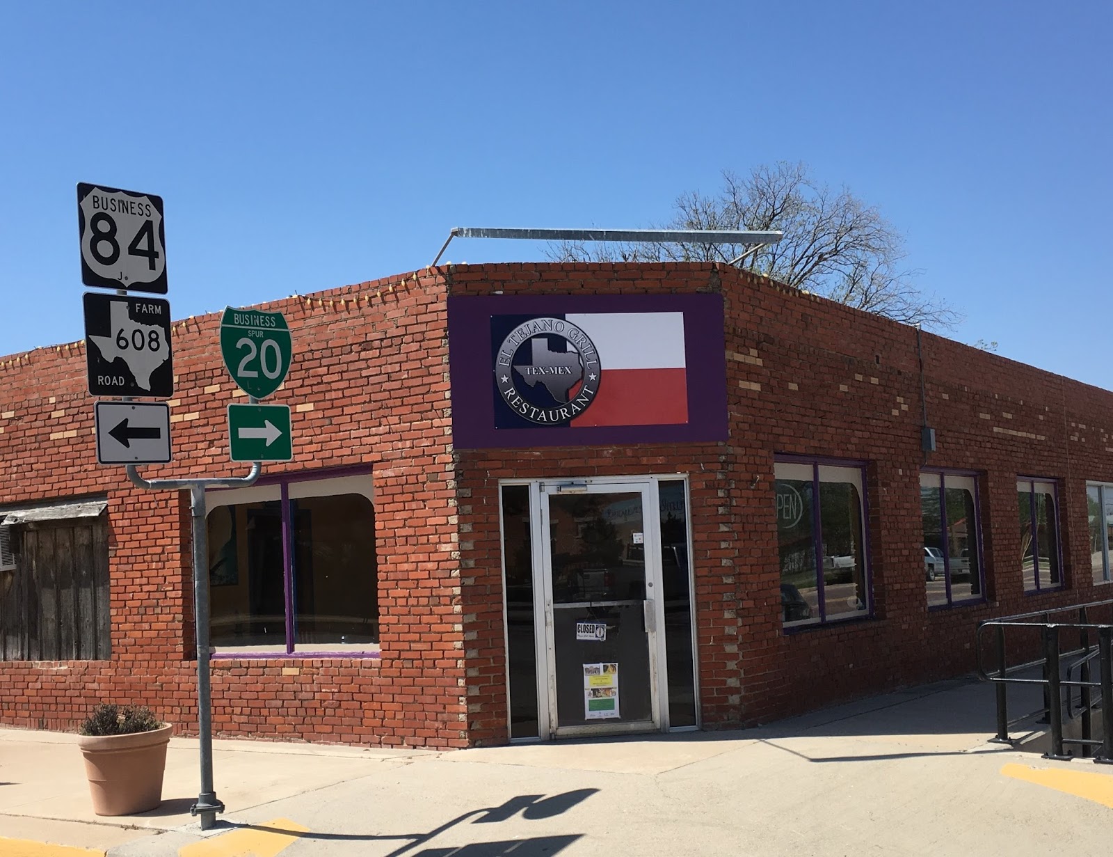 Roscoe Hard Times City Council Selects Swimming Pool Operator